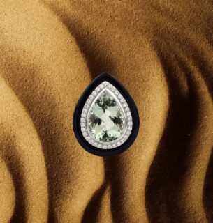 Meet the Karna Ring — an 18K white-gold masterpiece from the Mahabharata Collection by @dakinijewellery , where each gem tells a story.#
Sparkling full-cut diamonds shine with clarity and strength, while the deep luster of black onyx taps into resilience and inner mystery. Balanced by the gentle green glow of green amethyst, it evokes transformation and grace.
Inspired by the epic valor and inner depths of Karna, this ring is a union of boldness and serenity—crafted for the soul who walks between worlds.
A jewel to inspire courage, balance, and timeless beauty.
#DakiniJewellery #KarnaRing #MahabharataCollection #FineJewellery #SpiritualDesign #Diamonds #BlackOnyx #GreenAmethyst #dakinijewellery #dakini #finejewellery #artofjewellery #artofjewelry #dakinijewelry #sacredjewelry #fantasyjewellery #fantasyjewelry #snakejewelry #snakejewellery #intentionjewelry #fantasyjewelry